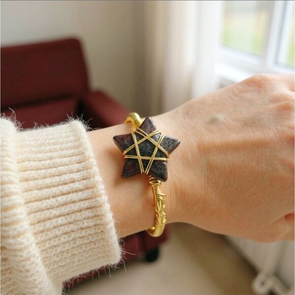 Dragons Blood Star Cuff ✦ Wire-Wrapped 14Kt Gold Over Copper ✦ Courage Tailsman - Picture 1 of 10